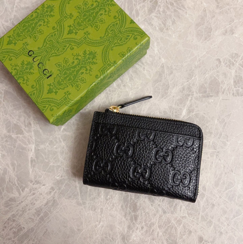 G*u*i wallets & purse